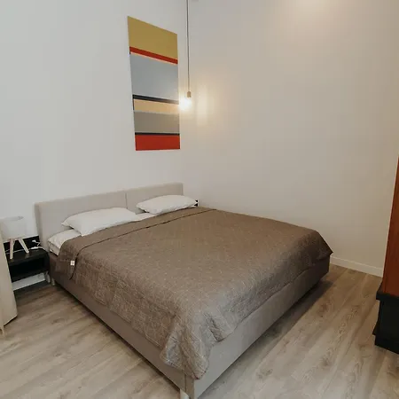 On Lesi Ukrainky Lägenhet Lviv