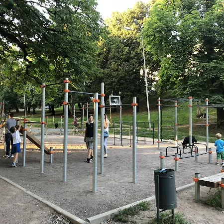 Lägenhet On Lesi Ukrainky *