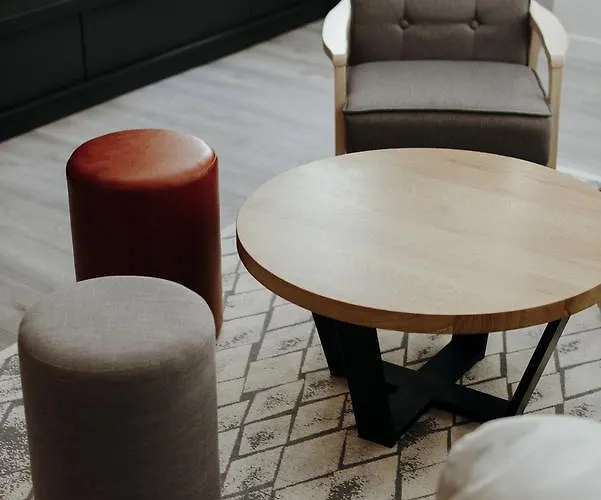 On Lesi Ukrainky * إلفيف